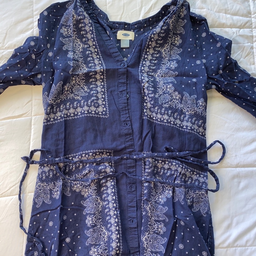 Long sleeve Old Navy, blue and white dress, size M